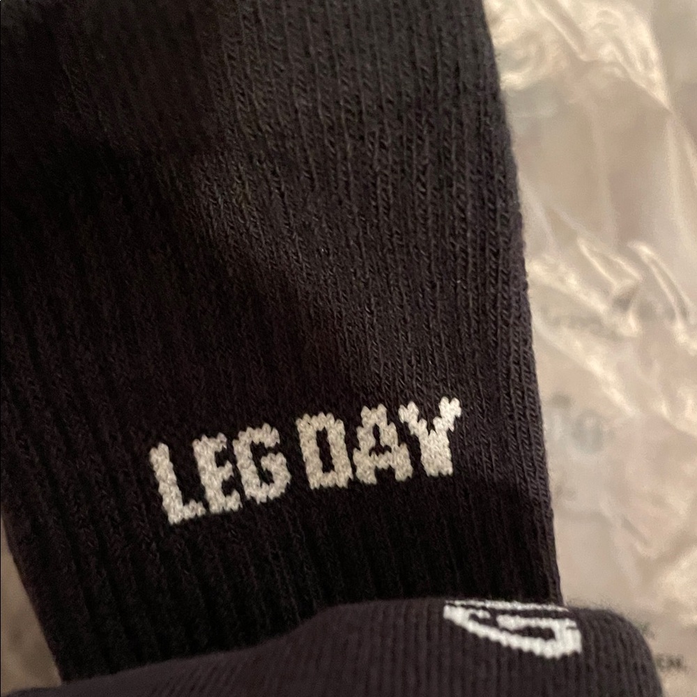 “Gymshark” 6-Pack Black Athletic Socks! - Picture 5 of 9